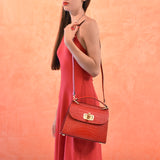 Borsa cappuccio in pelle