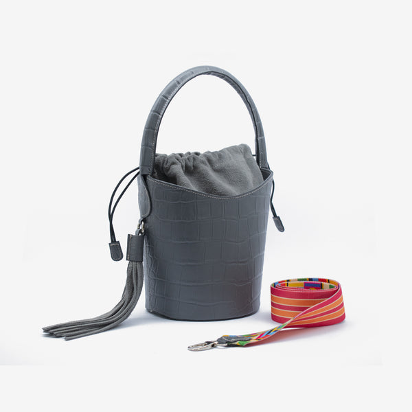 Vera bucket bag in leather - grey